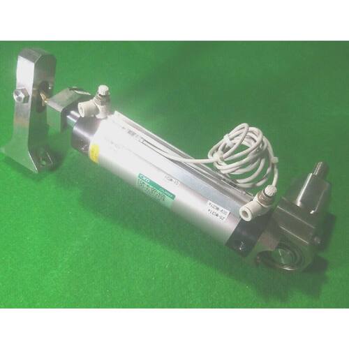 CKD SCMM0040D100FL312113 CYINDER  USED