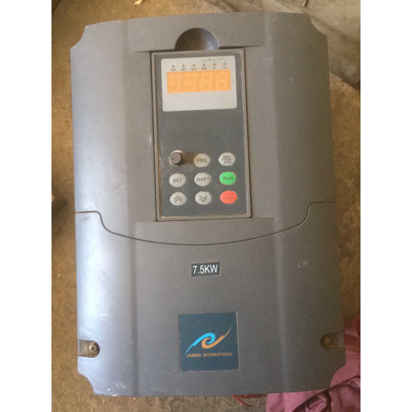贾森变频器7.5KW包正常