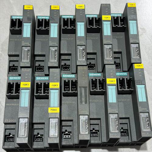溢价-6ES7151-1AB05-0AB0接口模块，实物图