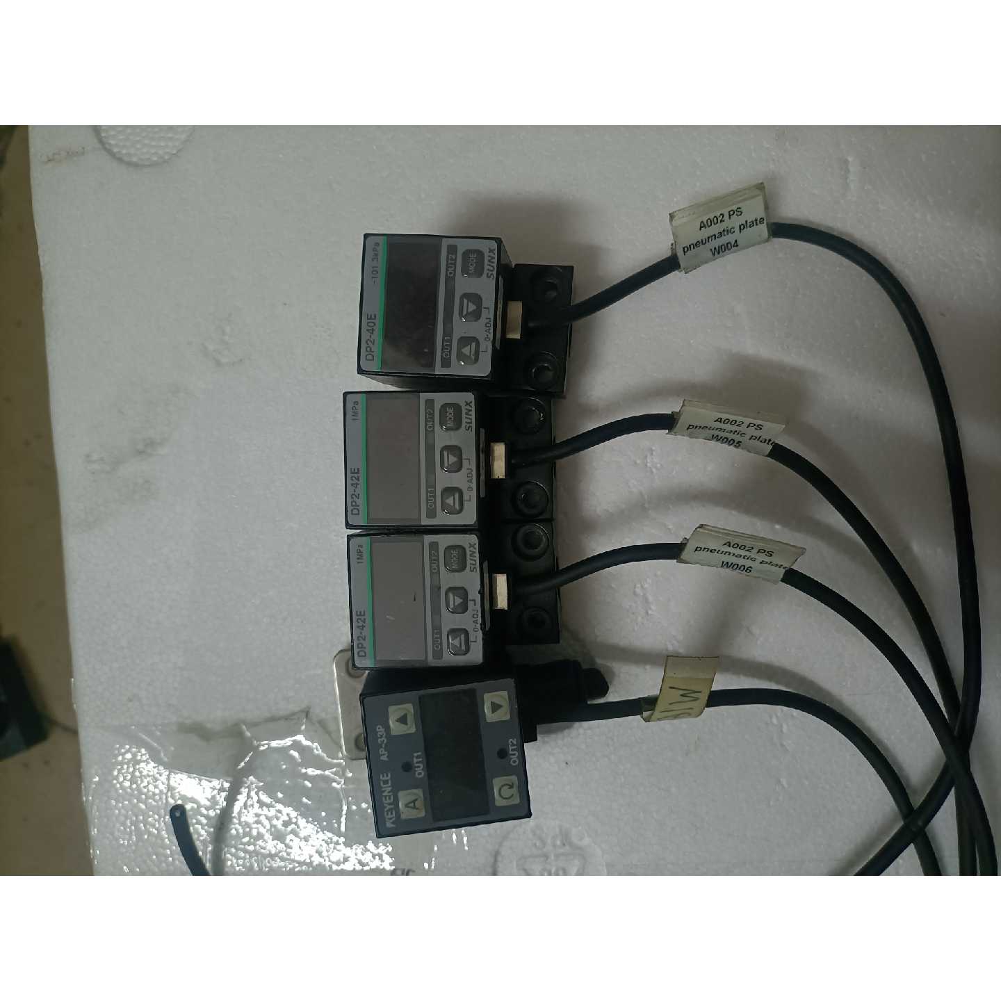 议价日本神视SUNX 压力传感器DP2-42E（3个），基恩士A