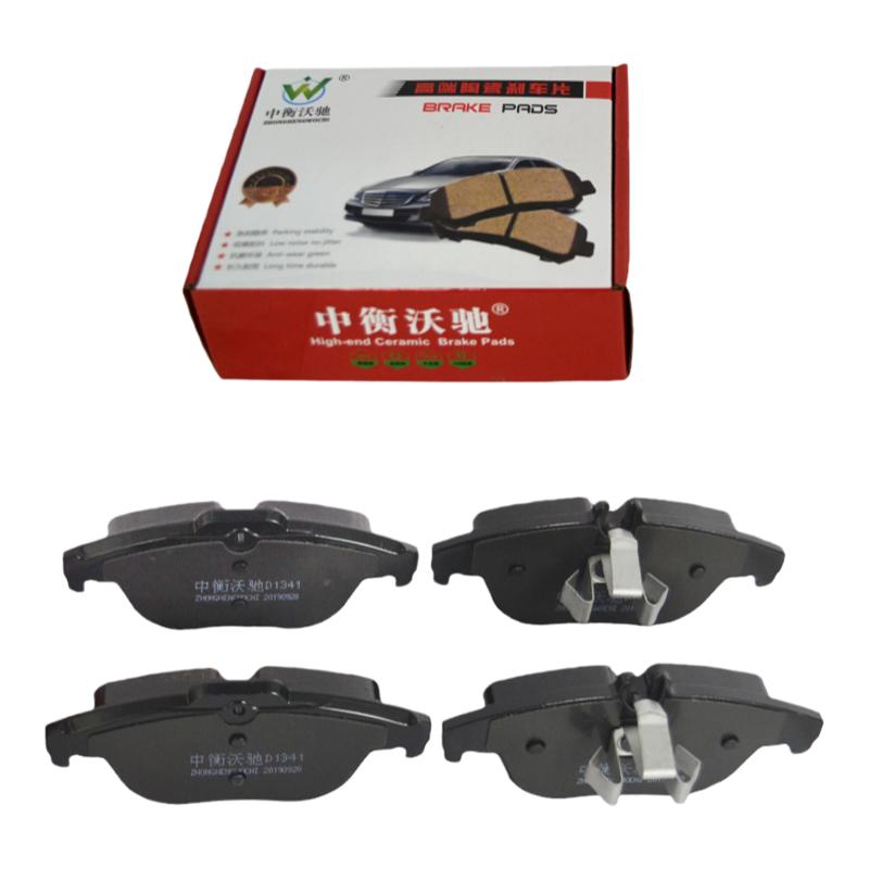 刹车片奔驰A180 A200 B180 B200 GLA180 A250 陶瓷前后制动皮装车