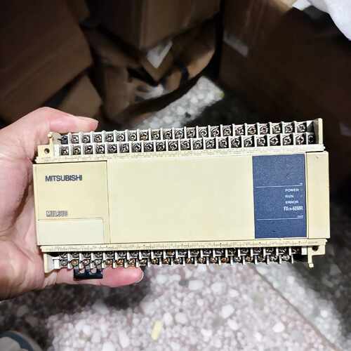 询价下单三菱PLC FX1N-60MR-001，实物拍摄，成色如图，