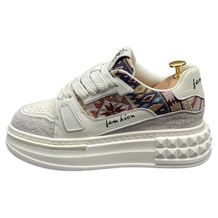 小白鞋男秋冬季加绒保暖棉男鞋高级感痞帅刺绣板鞋厚底运动休闲鞋