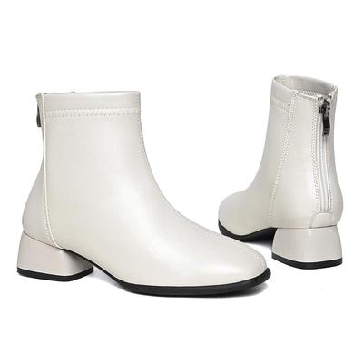 真皮白色方头短靴女粗跟中跟