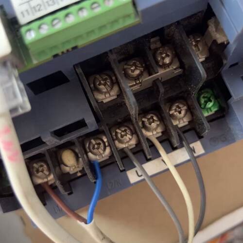 【询价】富士变频器FRN0010C2S-7C 220V。1.5KW检适用