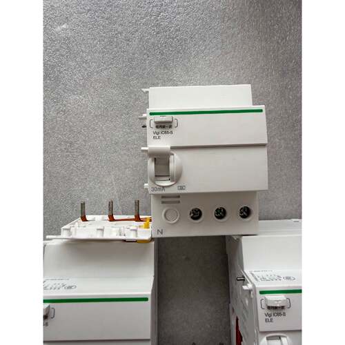 全新新款 Vigi iC65-S ELE 3P63A漏—议价