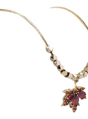 气质显白红色枫叶项链女22年新款