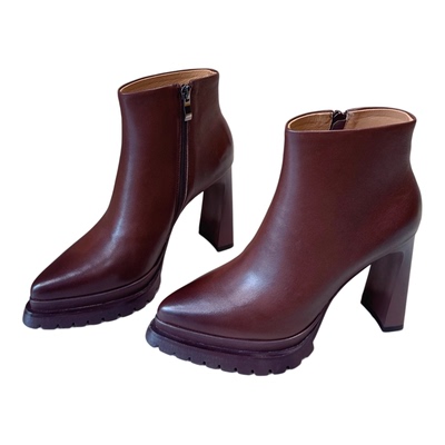 2025新款黑色真皮粗跟高跟短靴