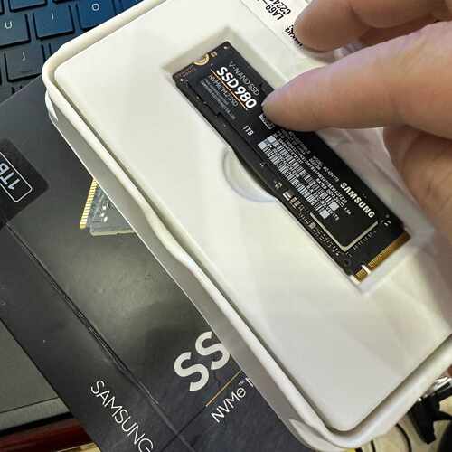 【议价-可维修】  Samsung 固态硬盘 1TB M.2 /均有货