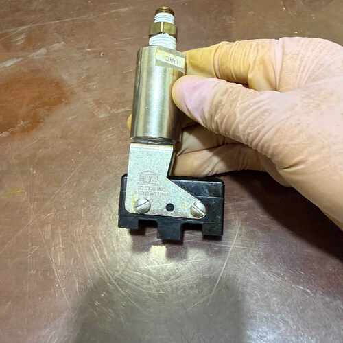 UTED ELECTRIC压力开关J4014031 95—议价