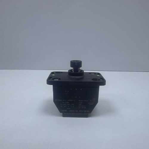 DEMAG 87419544 10 AMPS 150 VAC SES2 CONTACT BLOCK WITHOUT BO