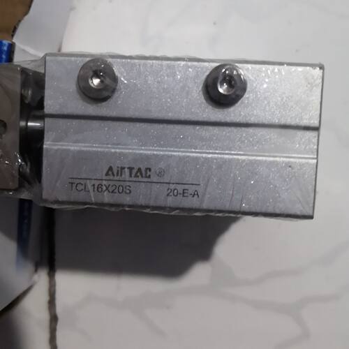 亚德客三轴气缸TCL16X20S全新原装正品实物拍摄项