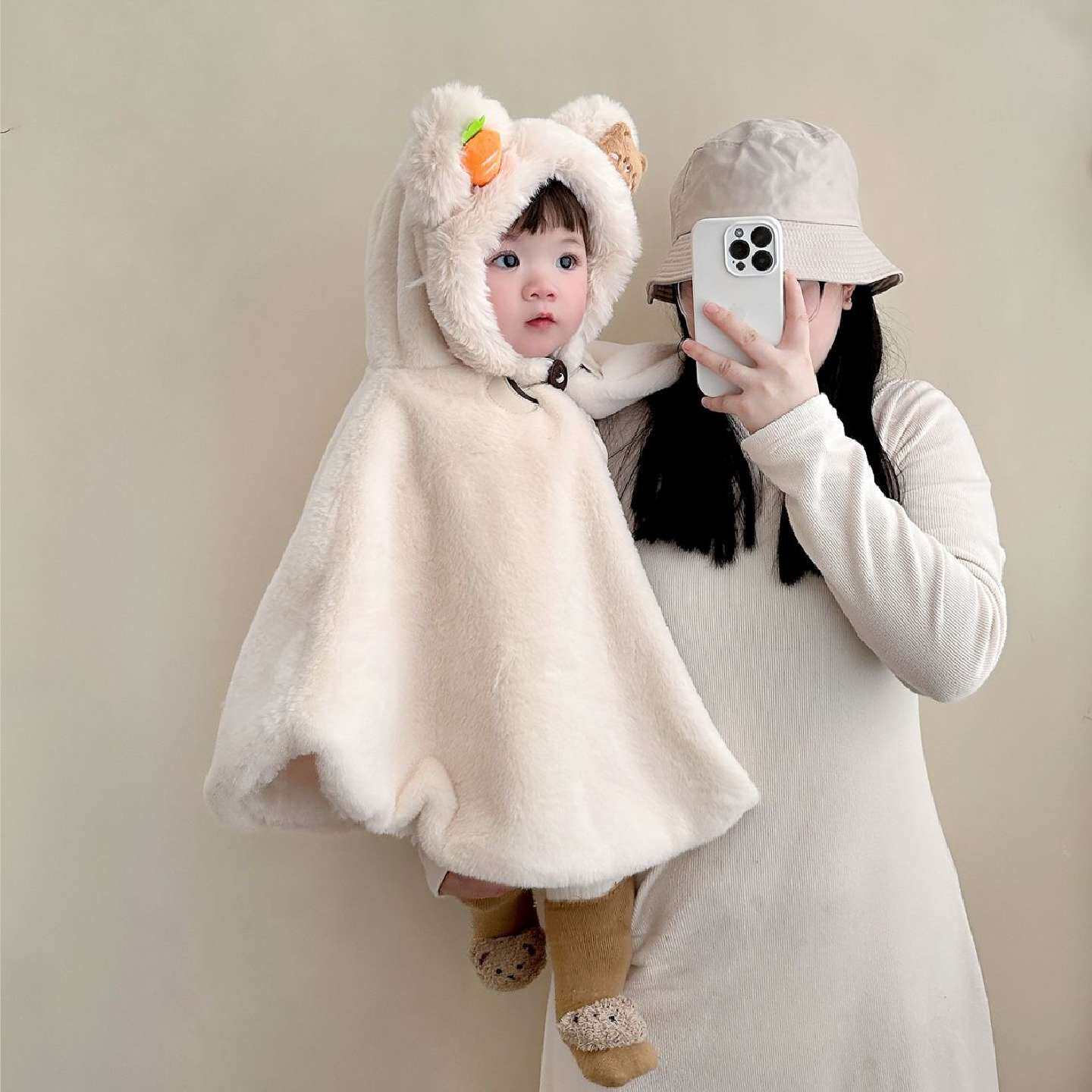 婴儿披风斗篷秋冬外出小月龄挡风保暖可爱超萌婴幼儿圣诞披肩冬天