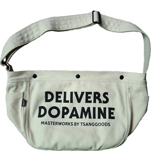 户外斜挎包骑行美式帆布复古报童包通勤大容量工装邮差包机车包夏