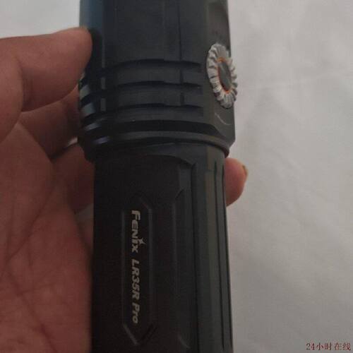 可维修菲尼克斯lr35rpro毕业手电刚买不到一个月用不到了有一处磕