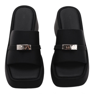 2026新款~黑色厚底一字拖女外穿松糕增高一字带金属扣休闲凉拖鞋