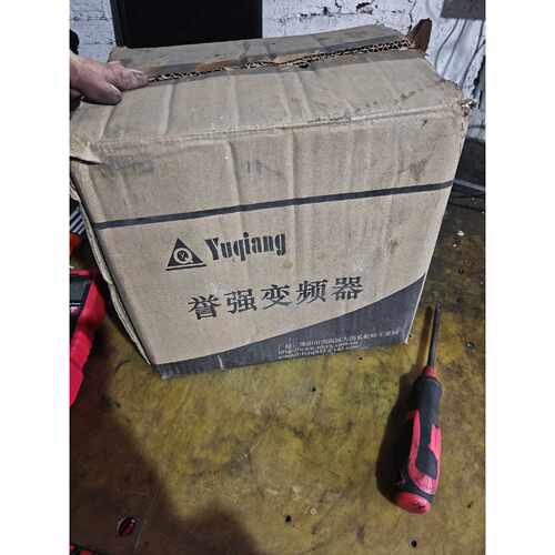 询价誉强变频器YQ3000-F11 1.5KW 三相380-46