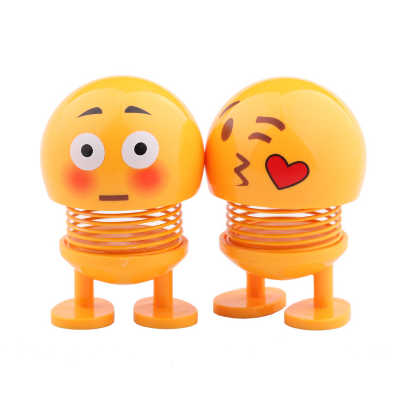 抖音同款摇头晃脑小黄人车载公仔