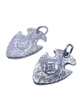 铁头的店  FA箭纳瓦霍矛头款925银饼 唐草款凹凸箭矛纯银挂坠