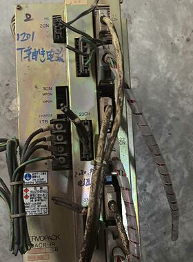 安川机器人驱动器，CACR-IR  010101F，P00