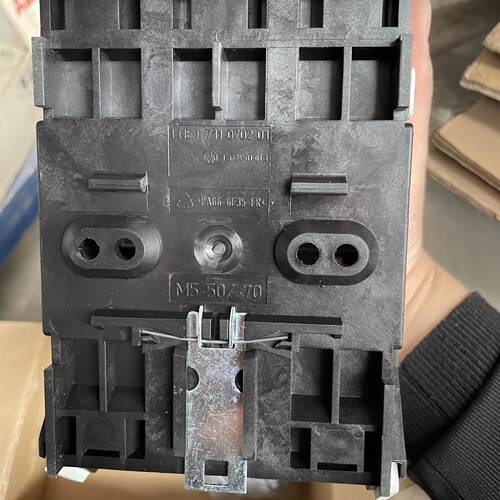议价西门子熔断式隔离开关3NP4070-0CA01/160A全新维修