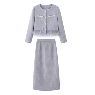 法式小香风羽绒服套装裙女2025年冬季新款轻奢高级感半身裙两件套