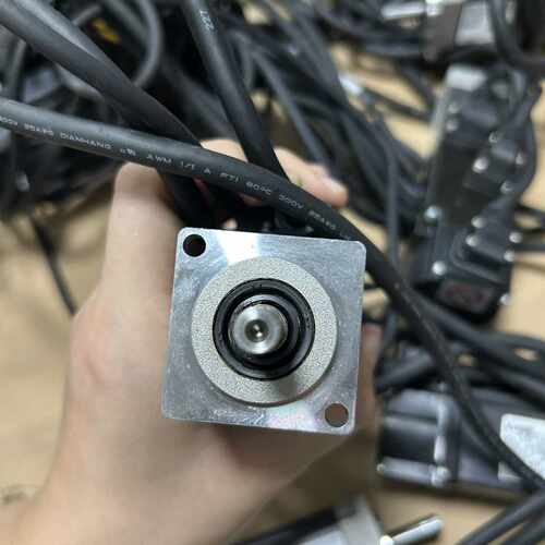 议价伺服电机HG-KN13BJ-S100，100W功率，适用