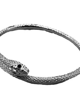 无聊了戴一个银色小蛇！