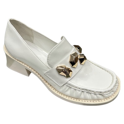 露娜粗跟增高金属扣饰软面乐福鞋