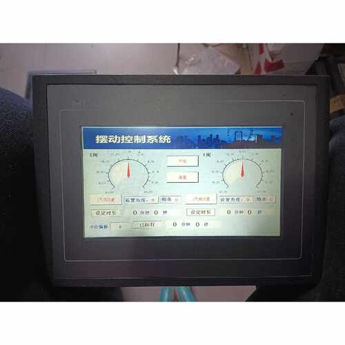 询价-昆仑通态TPC7062Ti触摸屏一台，图上为，上电如