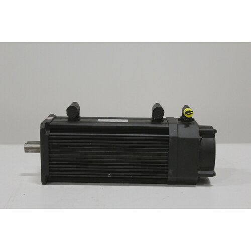 Lenze MCA 14L35RS0P5N24RST5F10NR080 Servo motor 3455RPM 390V