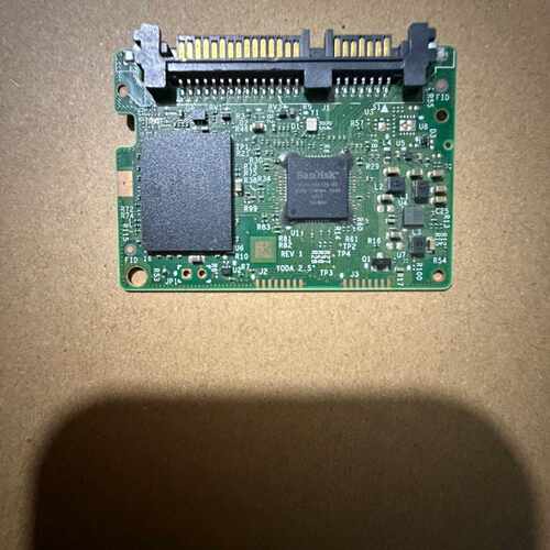 WD Green 2.5寸240GB SATA硬盘 件—议价