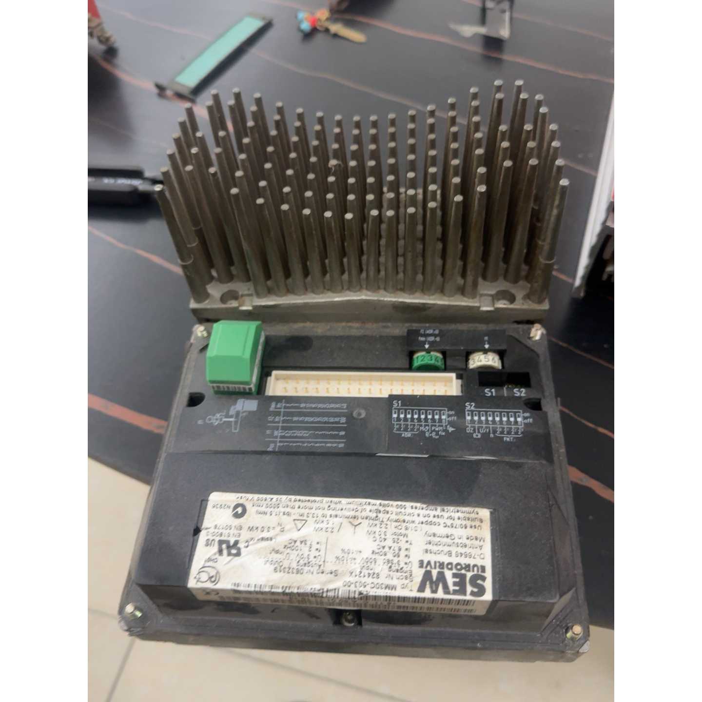 【请询价】SEW变频器MM30C50300德国原装三相输入