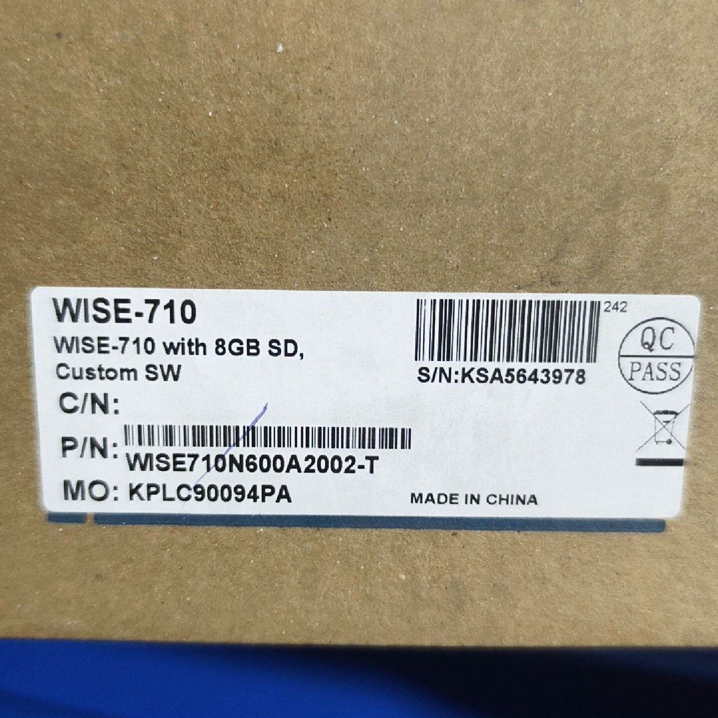 研华工业网关 WISE-710，配备8GB SD存储卡，自定议价图片