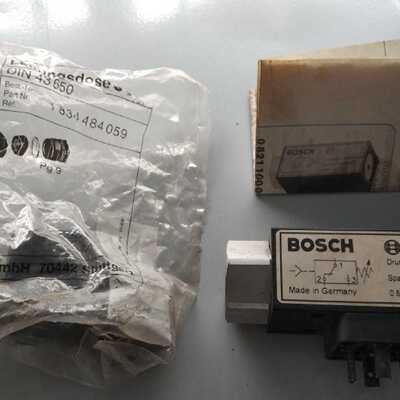 议价BOSCH压力开关0821100011，全新实物图，外包装旧，产品新的