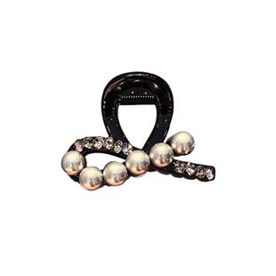 2026新款珍珠水钻中号抓夹女高级感亚克力发夹后脑勺半扎发鲨鱼夹