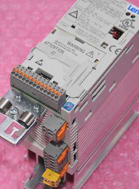 Lenze / E82EV371_2C200 / 13141953 / Frequenzumformer /