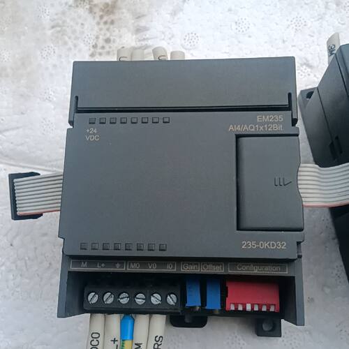 合信EM235模块，AI4/AQ112Bit,，8询价