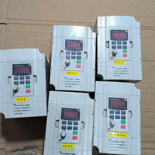 溢价-台创变频器M2-0R7G-4-4-485实物图0.75KW3