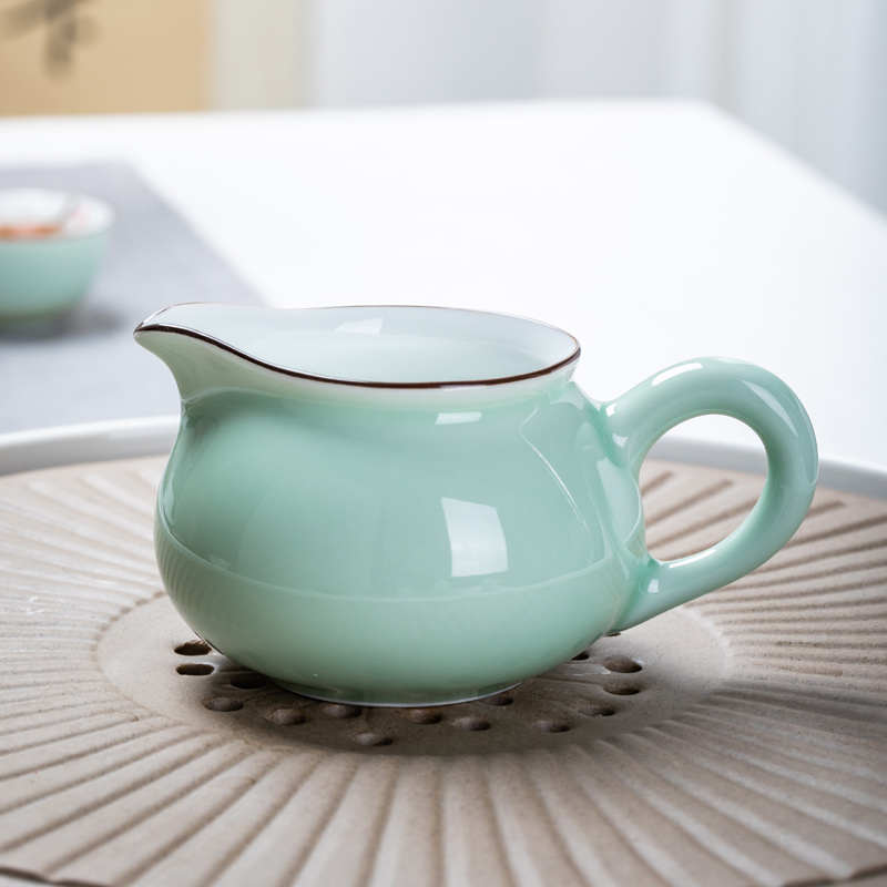 青瓷公道杯陶瓷分茶器功夫茶具茶杯