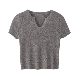 大码冰丝v领短袖t恤女夏季辣妹修身短款正肩体恤针织上衣胖mm春秋