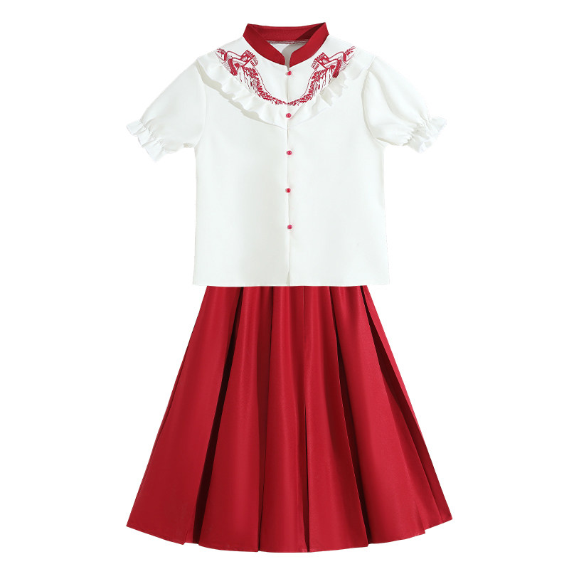红色中国风小学生合唱朗诵演出服