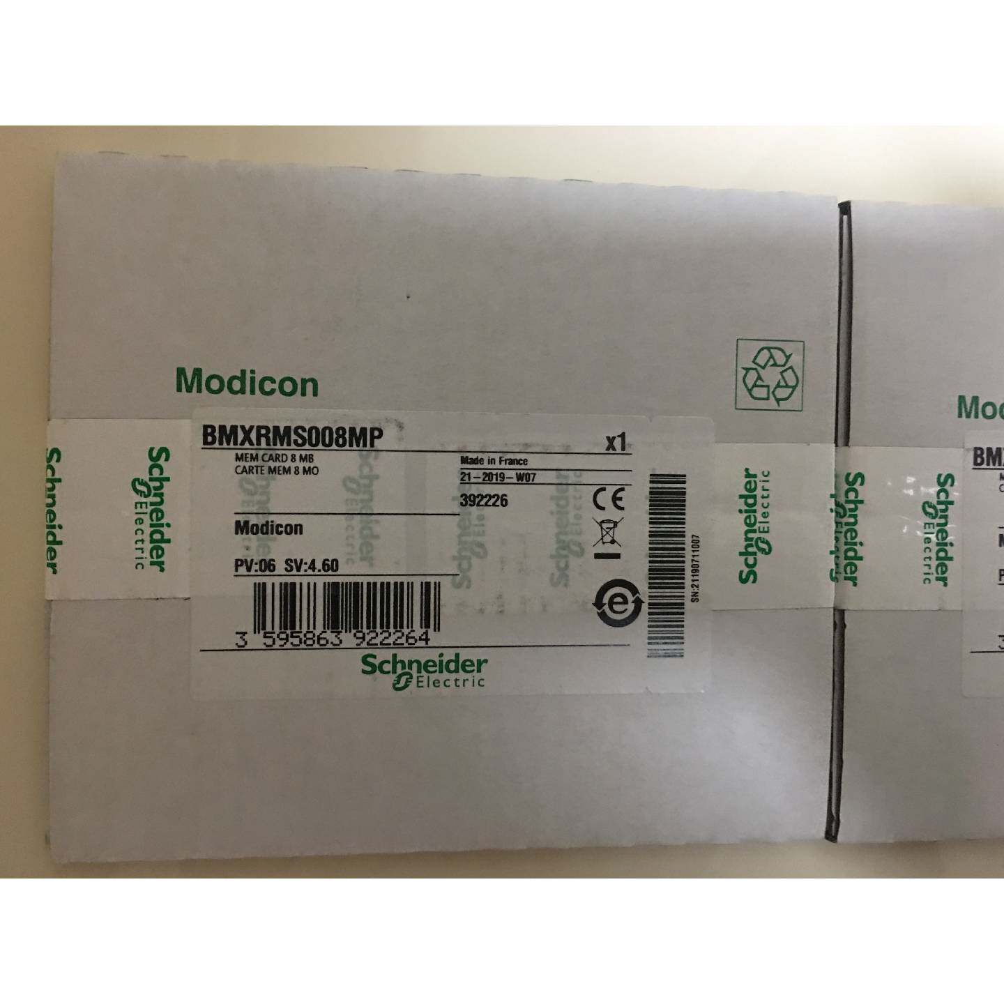 议价施耐德全新内存卡BMXRMS008MP现货促销