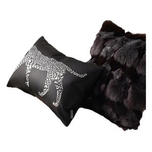 珑衍家居米色沙发橘黑咖色系靠垫抱枕样板房客厅沙发方枕腰枕搭毯