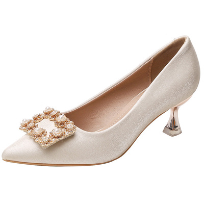 单鞋法式搭扣舒适柔软婚鞋新娘鞋