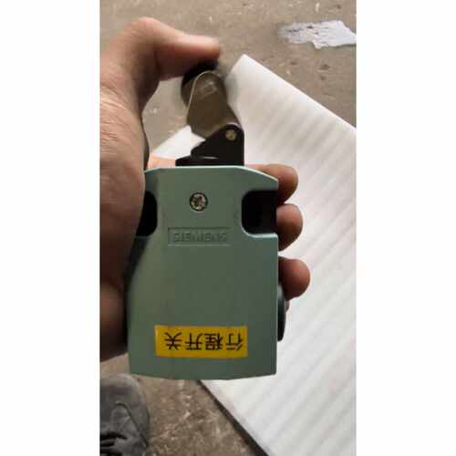 议价西门子行程开关 SIEMENS 全新拆机