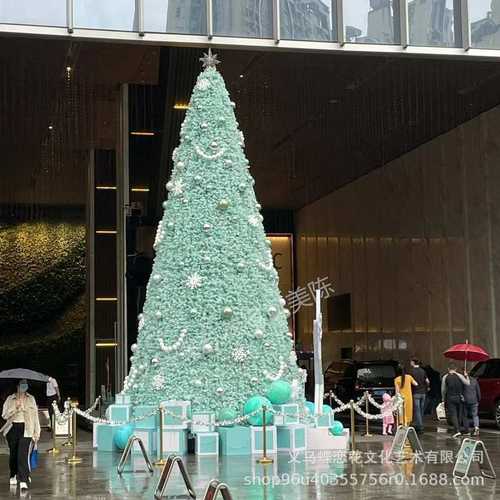 RGB彩灯音乐同步DMX512控制铁艺框架 大红色仿真松枝圣诞树装置