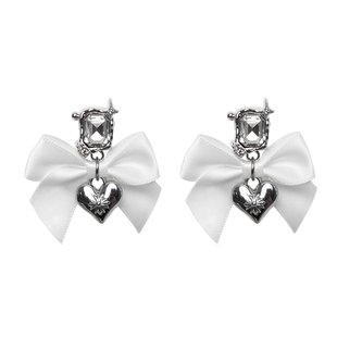 OCTO VITA海边少女系列 爱心米白色蝴蝶结复古甜美高级感耳饰耳环