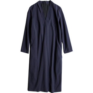 胖妹妹气质V领连衣裙春秋2025新款加大码女装遮肚显瘦OL职业裙子