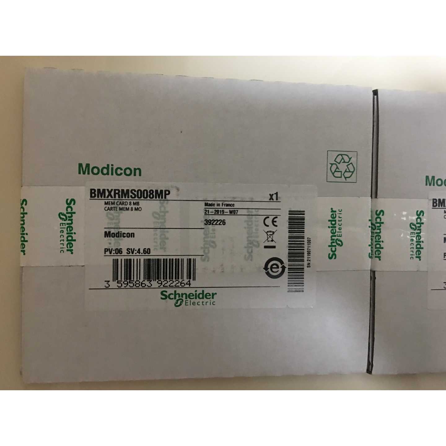 议价施耐德全新内存卡BMXRMS128MPF现货促销